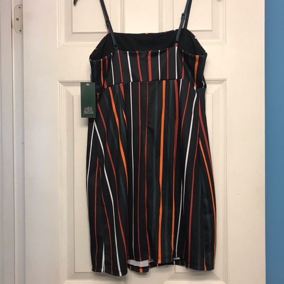 Dress NWT - Picture 3 of 4